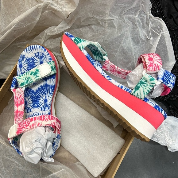 Women’s Size 7 Colorful Tie-Dye Platform Sandals - Picture 1 of 4